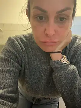 Snapshot of ainaht chatting on March 2026 07:43:01 AM ainaht online show from March 2026 07:43:01 AM