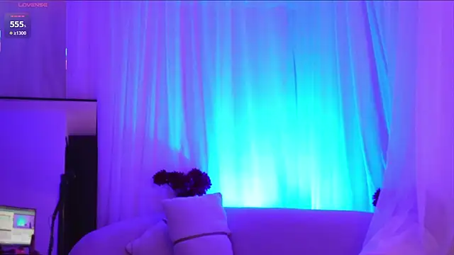 Snapshot of SUM___ chatting on November 2025 07:07:02 PM SUM online show from November 2025 07:07:02 PM