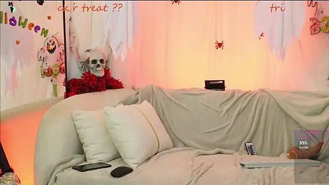 SUM    online show from October 2025 10:44:01 PM