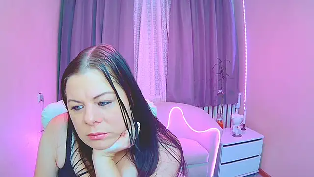 BritneyRaine online show from November 2025 01:04:02 PM