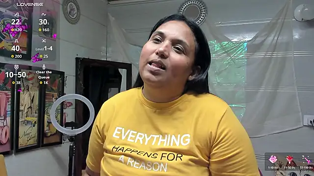 Girl luna  online show from September 2025 06:36:01 PM