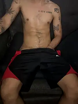 Snapshot of latinoxx1992 chatting on September 2025 01:39:02 AM latinoxx1992 online show from September 2025 01:39:02 AM