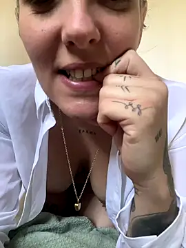 anonyme hot47 online show from November 2025 09:54:02 AM