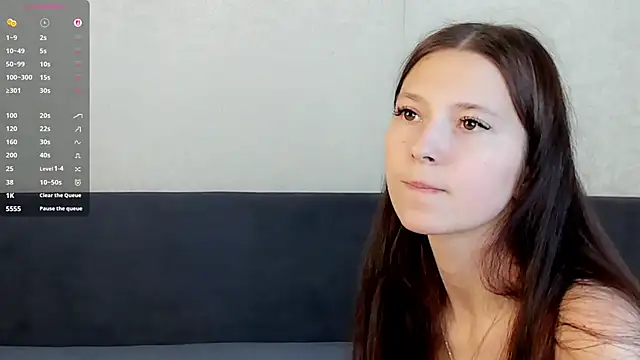 GabrielleLynchard online show from October 2025 07:04:01 PM