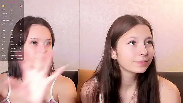 GabrielleLynchard online show from October 2025 07:03:02 PM
