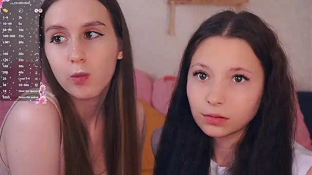 GabrielleLynchard online show from November 2025 07:17:02 PM