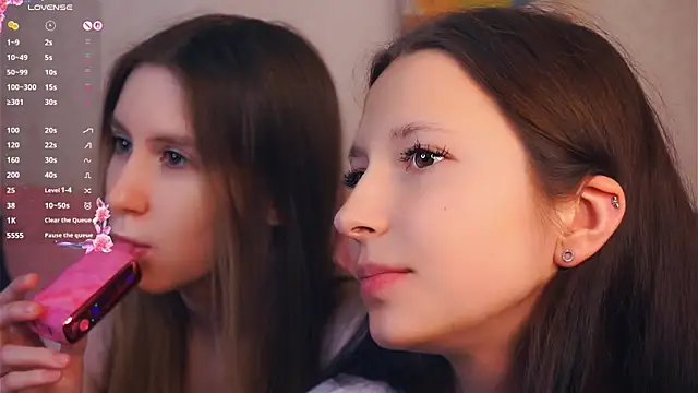 GabrielleLynchard online show from November 2025 07:18:01 PM