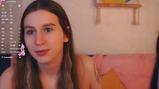 GabrielleLynchard online show from November 2025 07:50:02 PM