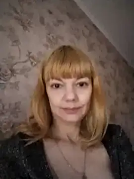 AliceSwan1122 online show from October 2025 11:25:01 PM