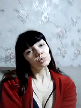 AliceSwan1122 online show from April 2026 07:42:01 PM