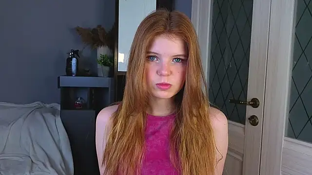 Snapshot of pielittle chatting on September 2025 04:36:02 AM pielittle online show from September 2025 04:36:02 AM