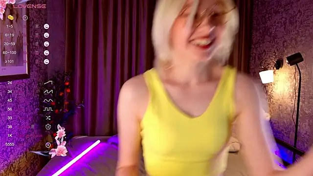 AlettaEve online show from November 2025 03:27:02 PM