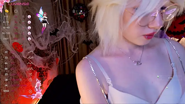 AlettaEve online show from October 2025 03:09:02 PM