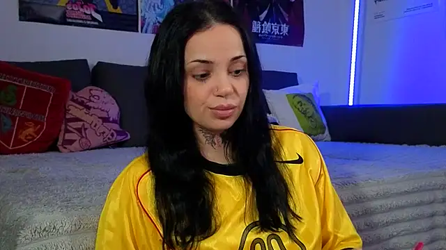Snapshot of KiraQuinn1 chatting on May 2026 05:24:02 PM KiraQuinn1 online show from May 2026 05:24:02 PM