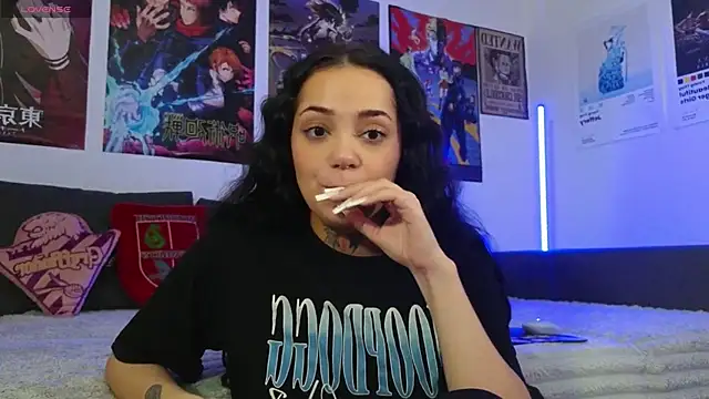 Snapshot of KiraQuinn1 chatting on October 2025 03:02:01 PM KiraQuinn1 online show from October 2025 03:02:01 PM