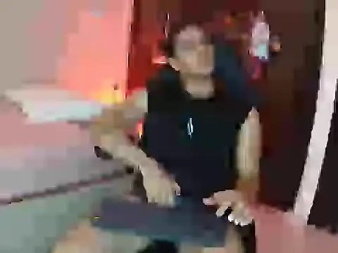 Snapshot of toji_luxxer chatting on October 2025 02:54:02 AM toji luxxer online show from October 2025 02:54:02 AM