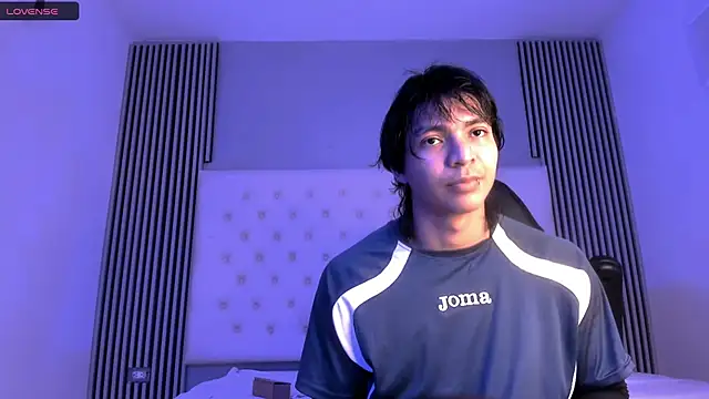 Snapshot of toji_luxxer chatting on November 2025 08:31:02 PM toji luxxer online show from November 2025 08:31:02 PM