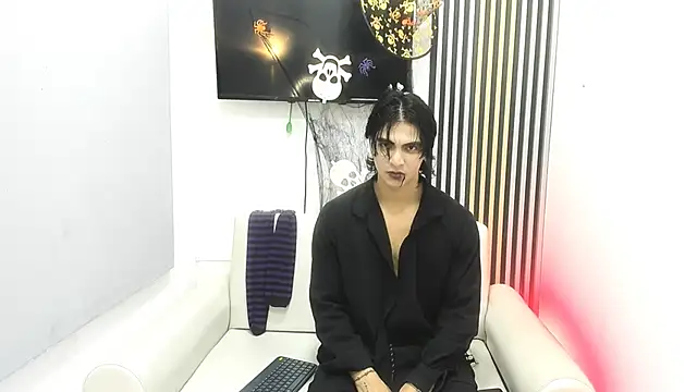 Snapshot of toji_luxxer chatting on November 2025 03:13:02 AM toji luxxer online show from November 2025 03:13:02 AM