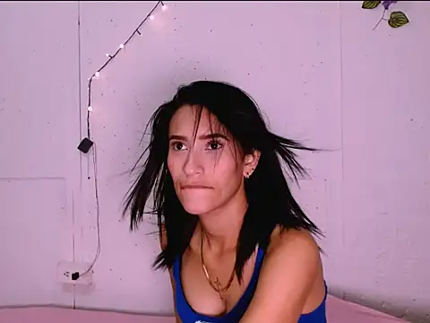 cruellasaludable online show from December 2025 01:44:02 PM