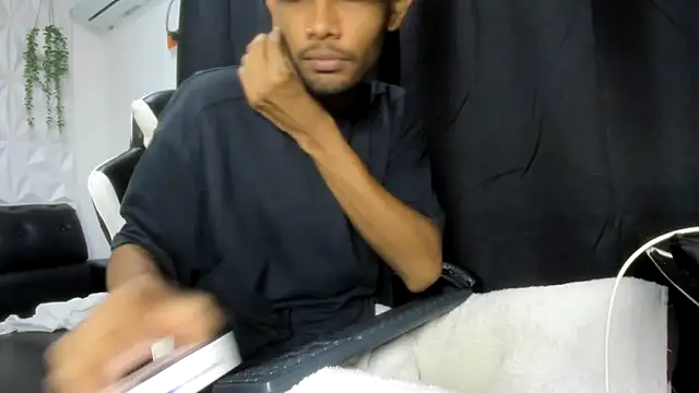 saack  xx online show from May 2026 06:37:02 PM