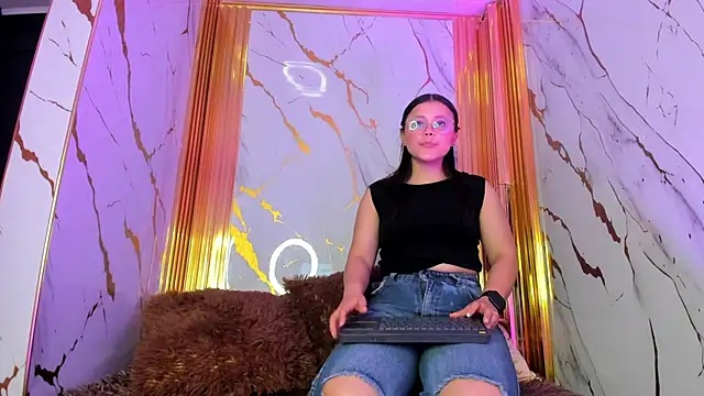 celeste hot   online show from October 2025 07:48:02 PM