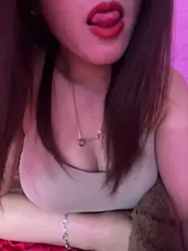 Moon pusy online show from November 2025 12:38:02 PM