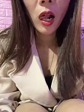 Moon pusy online show from February 2026 02:50:02 PM