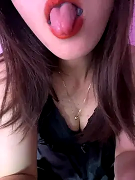 Moon pusy online show from November 2025 12:53:02 PM