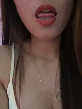 Moon pusy online show from May 2026 02:38:01 PM