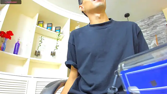 Juicy Creww online show from October 2025 09:21:01 AM