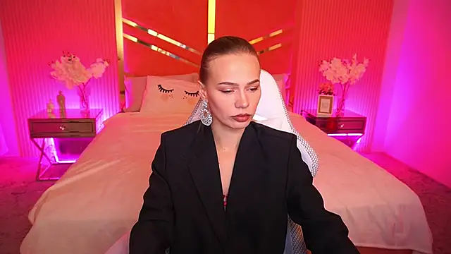 Snapshot of ShyySiren chatting on October 2025 06:06:01 AM ShyySiren online show from October 2025 06:06:01 AM