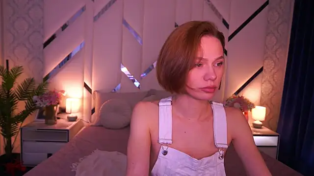ShyySiren online show from April 2026 03:35:01 PM