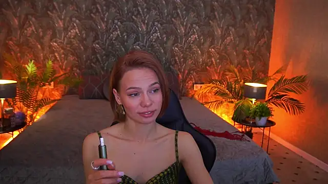 ShyySiren online show from June 2026 07:08:02 AM