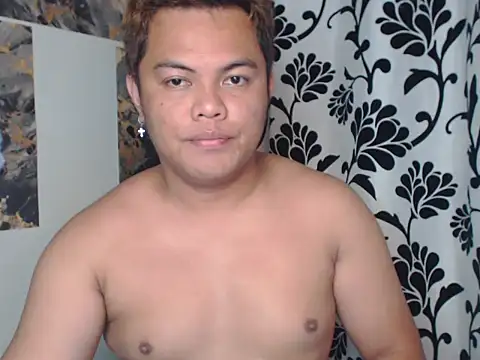 Snapshot of Gayasianzowe chatting on September 2025 04:36:02 AM Gayasianzowe online show from September 2025 04:36:02 AM