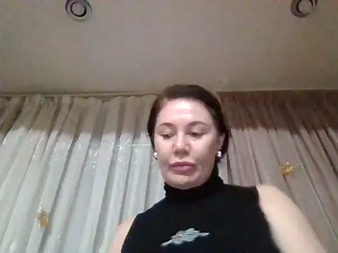 Lomivah online show from November 2025 06:56:01 PM