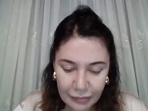 Lomivah online show from December 2025 07:38:01 PM