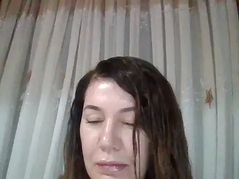 Lomivah online show from November 2025 04:44:02 PM