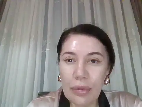 Lomivah online show from December 2025 07:18:01 PM