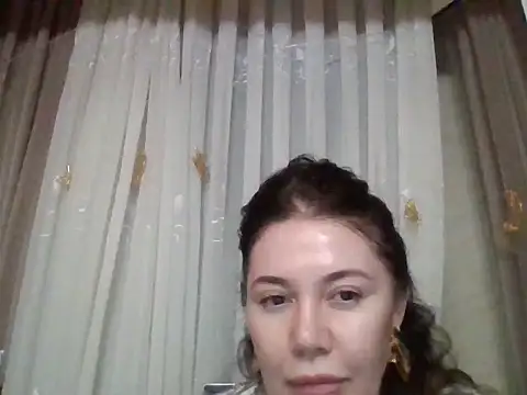 Snapshot of Lomivah chatting on October 2025 04:28:01 PM Lomivah online show from October 2025 04:28:01 PM