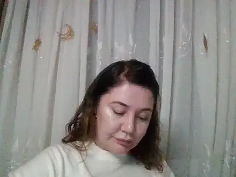 Lomivah online show from November 2025 09:03:02 PM