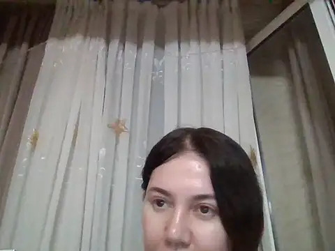 Snapshot of Lomivah chatting on October 2025 06:17:01 PM Lomivah online show from October 2025 06:17:01 PM