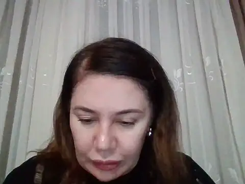 Lomivah online show from November 2025 07:25:02 PM