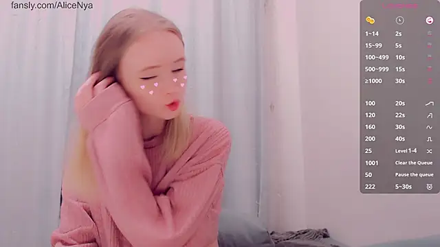 Snapshot of AliceNya_cute chatting on January 2026 07:14:01 AM AliceNya cute online show from January 2026 07:14:01 AM
