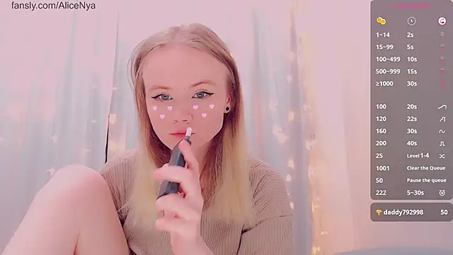 Snapshot of AliceNya_cute chatting on January 2026 05:00:02 AM AliceNya cute online show from January 2026 05:00:02 AM