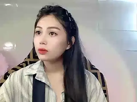 Snapshot of Lyly4757 chatting on November 2025 02:20:01 PM Lyly4757 online show from November 2025 02:20:01 PM