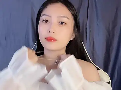 Snapshot of Lyly4757 chatting on September 2025 02:34:02 PM Lyly4757 online show from September 2025 02:34:02 PM