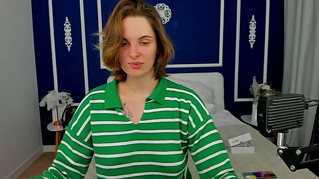 SabrinaRayX online show from October 2025 01:23:01 PM