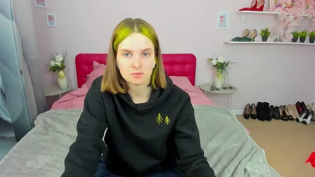 SabrinaRayX online show from April 2026 07:35:01 AM