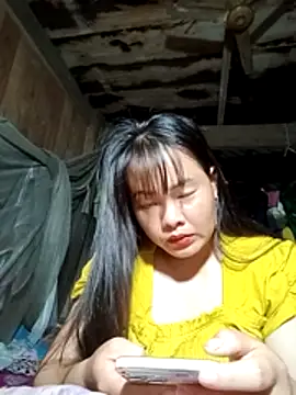 emilyzz online show from May 2026 01:44:01 AM