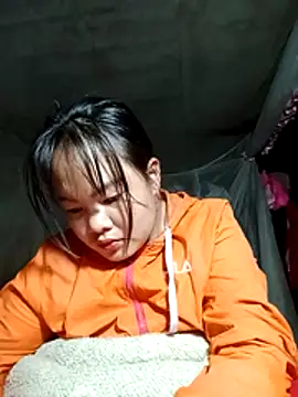 emilyzz online show from March 2026 02:18:01 AM